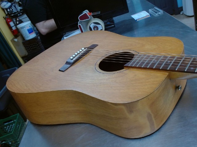 Guitare norman b20