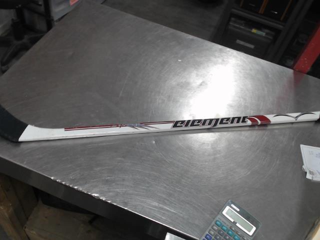 Baton hockey gaucher