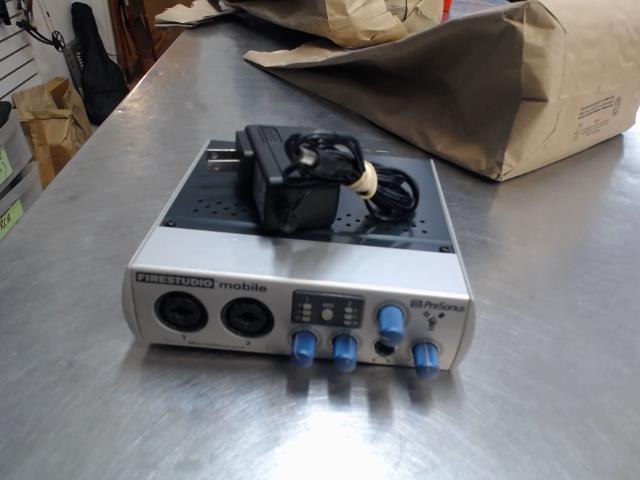 Mini amplie presonus + charg