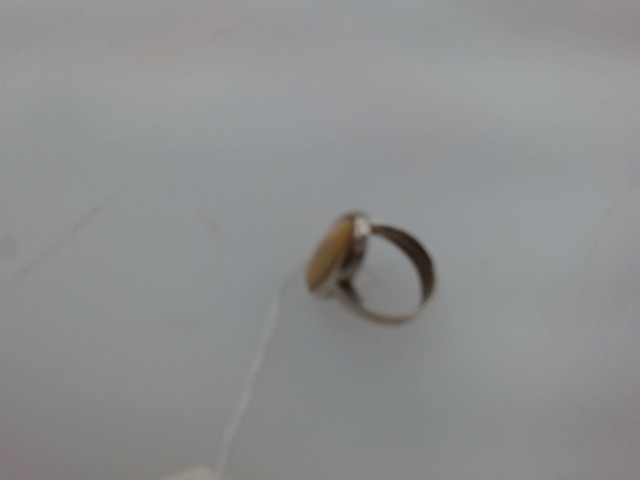Bague en argent avec pierre