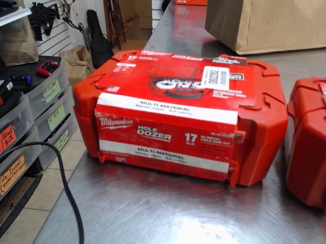 Kit hole dozer milwaukee neuf