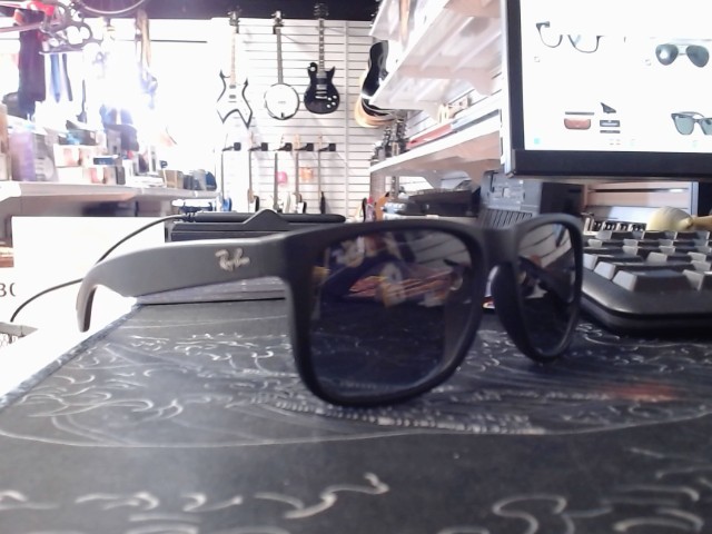Lunettes rayban avec case