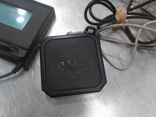 Speaker bluetooth