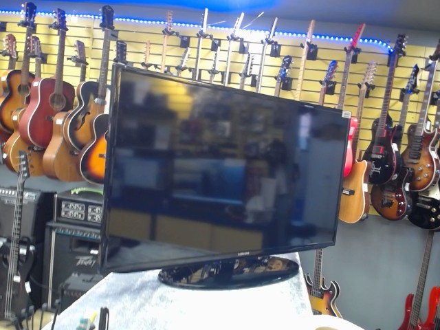Television avec telecommande universelle
