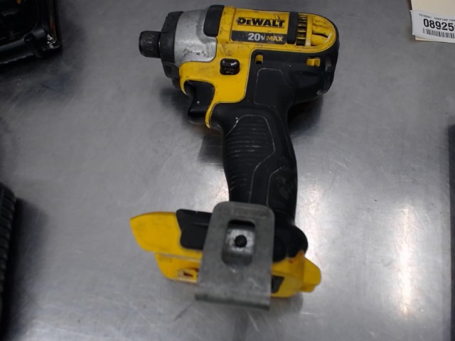 Impact driver dewalt