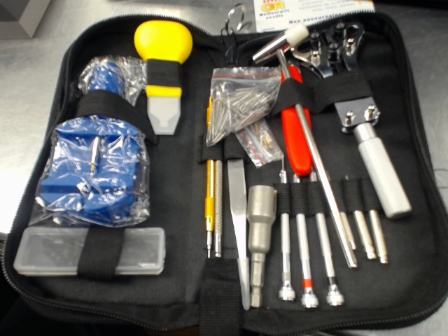 Kit de montre ohuhu dans mini coffre