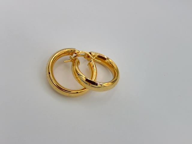 BOUCLES D OREILLES EN OR 10KT