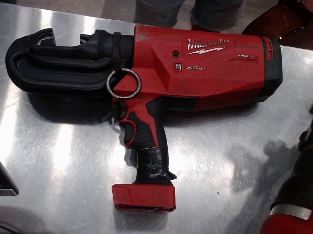 Outils milwaukee pince