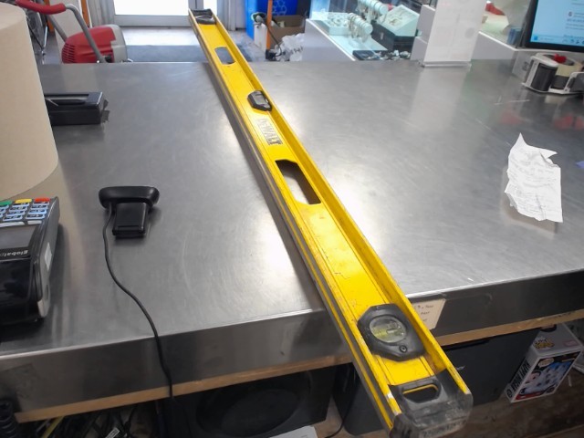 4ft level dewalt