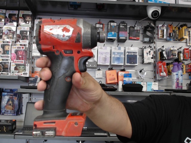 Impact milwaukee sans batterie