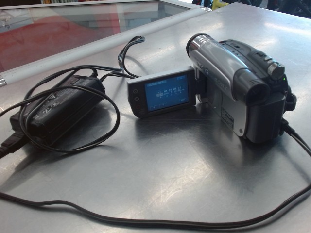 Handycam 20x optical 800x digial zoom