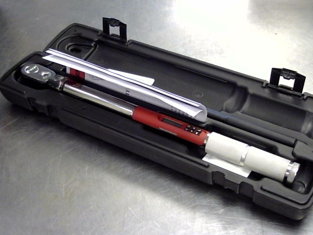 Electronic micro torque wrench snap-on