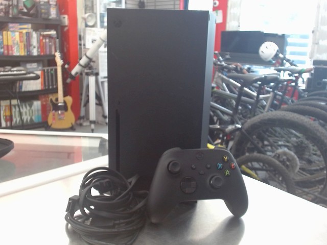 Xbox x series 1 tb egratignures legeres