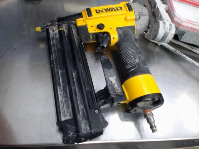 Cloueuse dewalt air