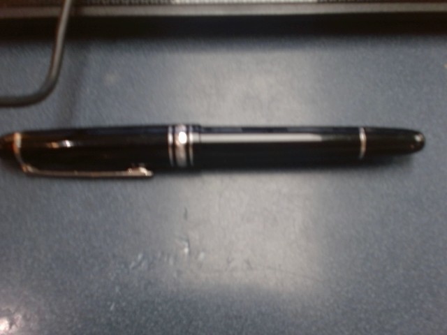 Montblanc black pensil meisterstuck