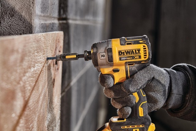 1/4 impact driver dewalt