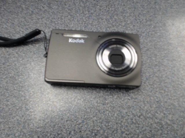 Mini camera avec pochette et chargeur