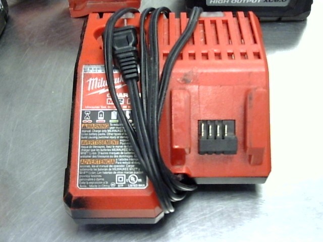 Chargeur milwaukee