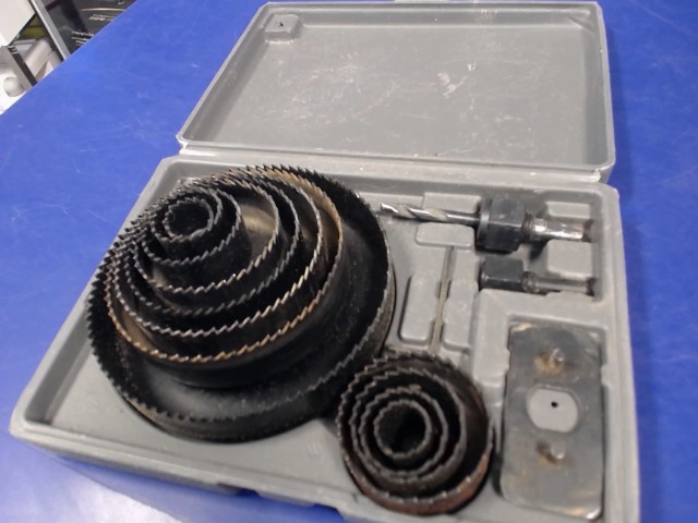 Petit kit holesaw