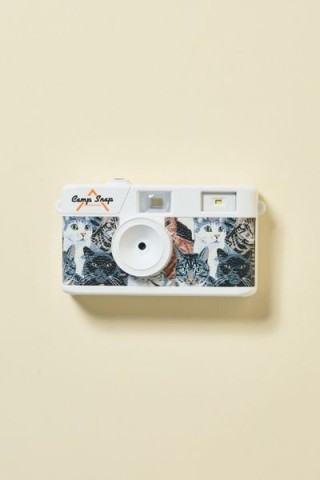 Camera en boite urban outfitters