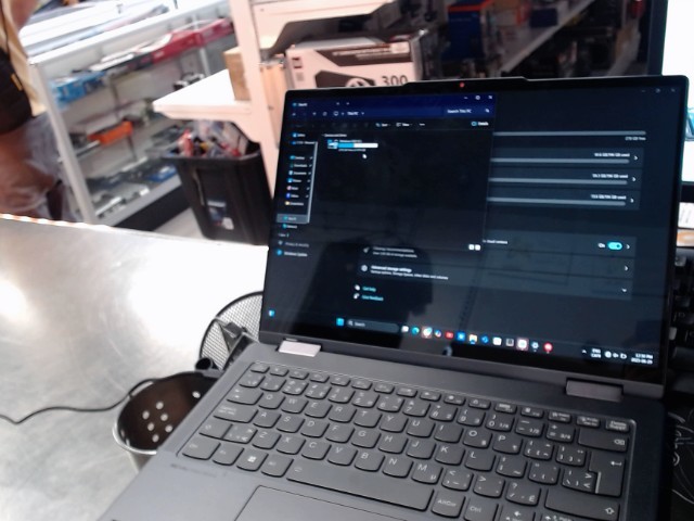 Lenovo yoga i5-1335 16gb ram 512ssd