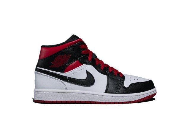 Black/gym red-white size 9.5
