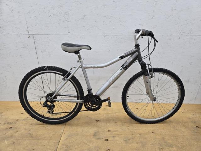 Velo grise en ok condition