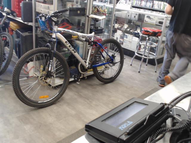 Velo de montagne gris ccm