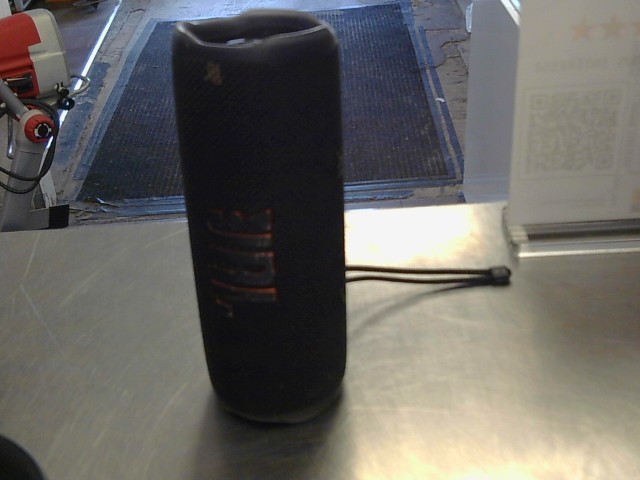 Speaker bluetooth