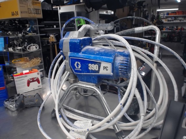 Spray painter graco 390 pc