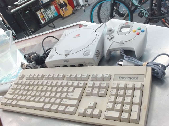 Console sega dreamcast av clavier