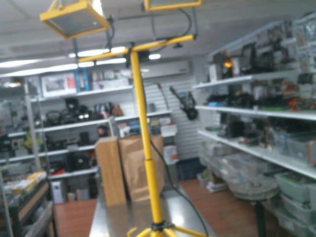 Lumiere de travail double