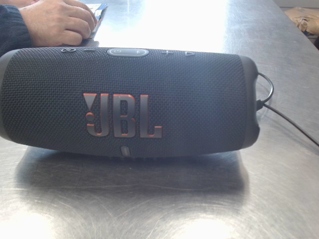 Jbl charge 5 + usb