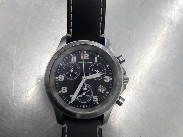 Montre argent et cuir