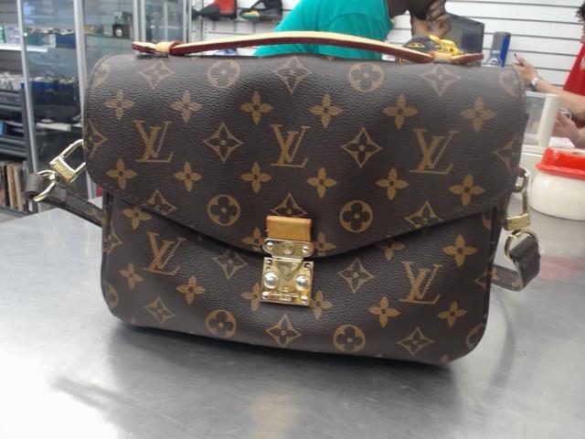 Sacoche lv pochette metis