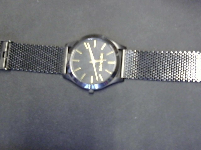 Montre noir dorer