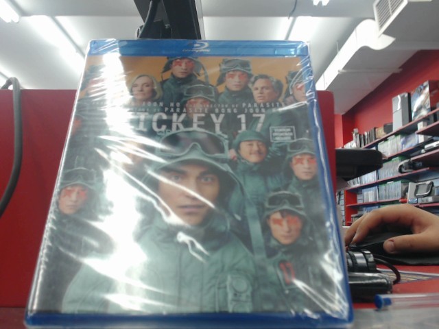 Mickey 17 neuf