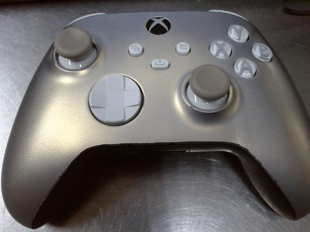 Manette xbox one lunar shift special ed