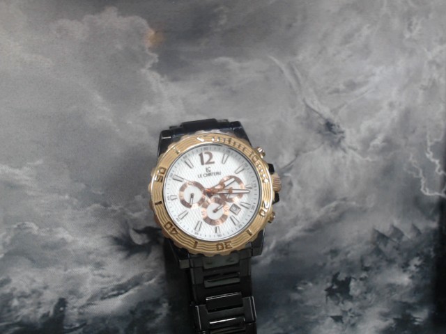 Montre noir et gold