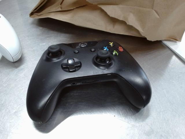 Manette xbox one noire