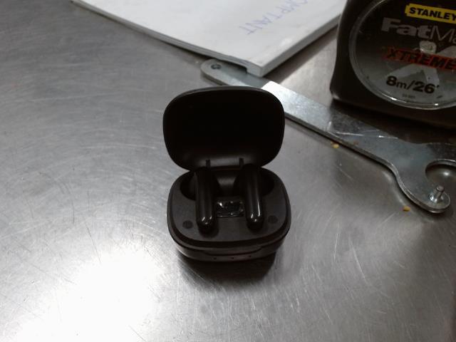 Bluetooth earbuds
