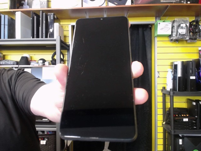 Cellulaire avec etui protecteur
