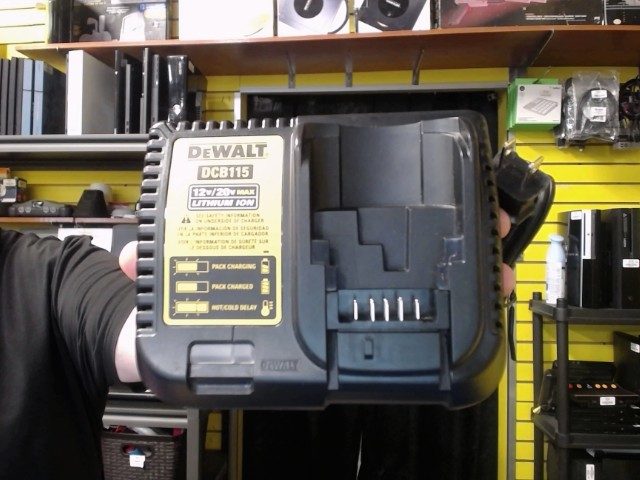Chargeur de batterie dewalt comme neuf