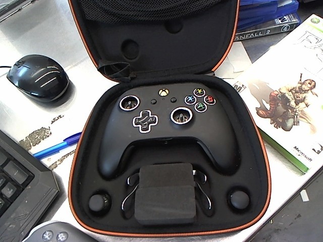 Manette xbox one noir