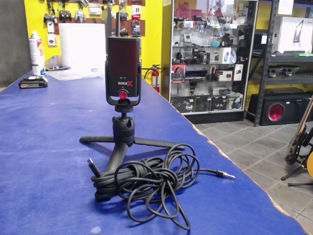 Microphone de podcast + pied