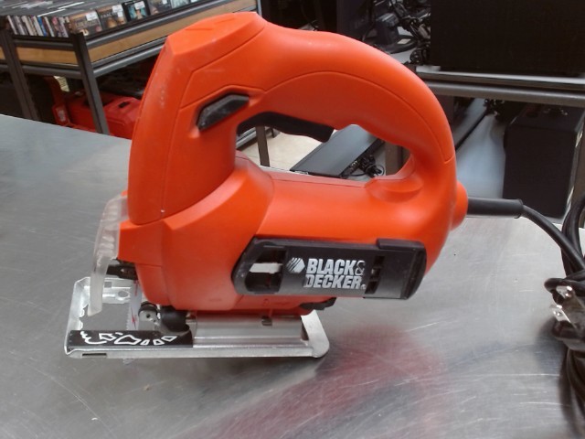 Scie sauteuse black decker