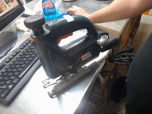 Scie sauteuse elect