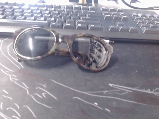 Lunette de solei hugo boss pour femme