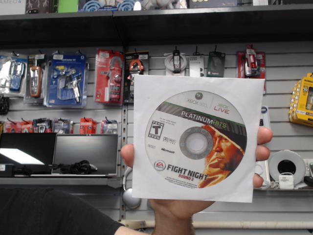 Jeu de xbox 360 fight night round 3
