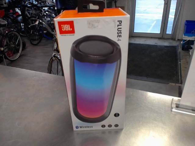 Speaker jbl pulse 4 en boite